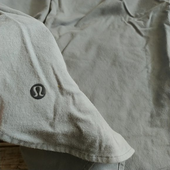 Lululemon Men's Short Sleeve Button Down Shirt Top Small Blue - Picture 4 of 7